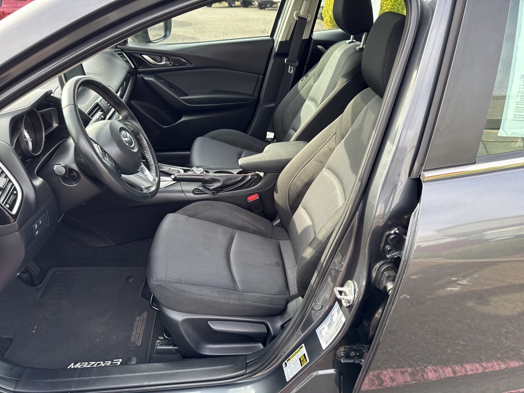 2016 Mazda Mazda3 Grand Touring photo 3