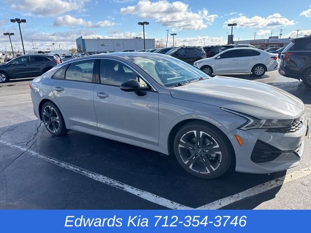 2023 Kia K5 GT-Line photo 3