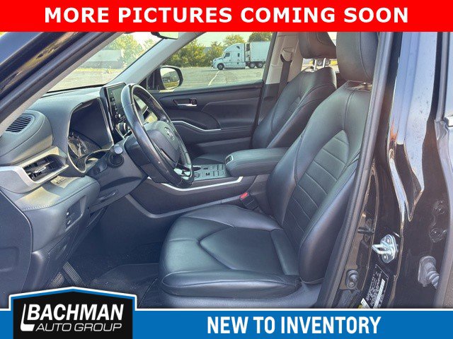 2021 Toyota Highlander XLE photo 4
