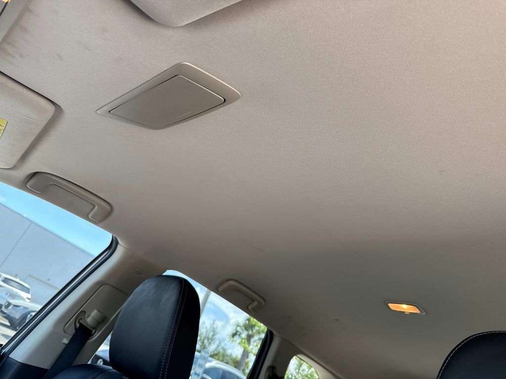 2018 Mitsubishi Outlander PHEV SEL photo 27