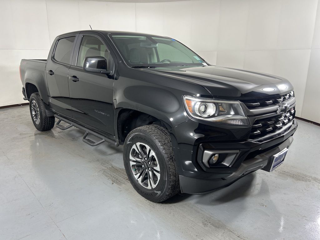 2022 Chevrolet Colorado Z71 photo 2