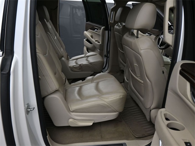 2017 Cadillac Escalade ESV Luxury photo 14