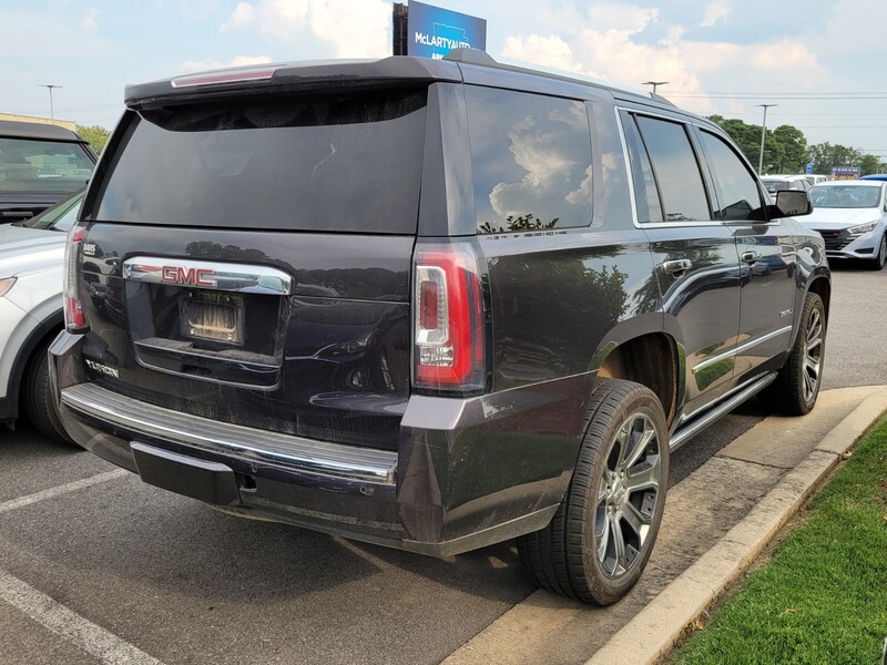 2017 Gmc Yukon Denali photo 3