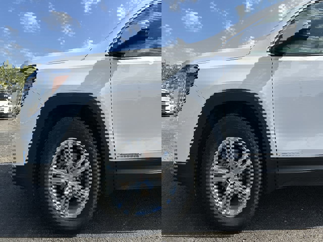 2023 Gmc Terrain SLE photo 32