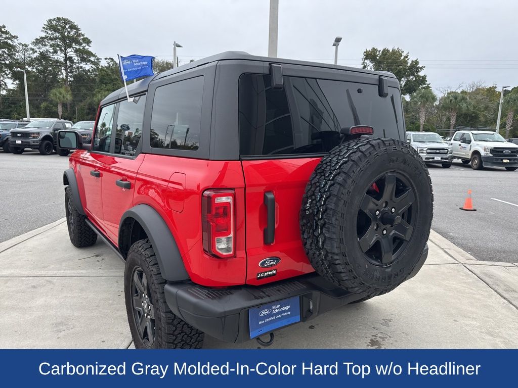 2024 Ford Bronco Black Diamond photo 3