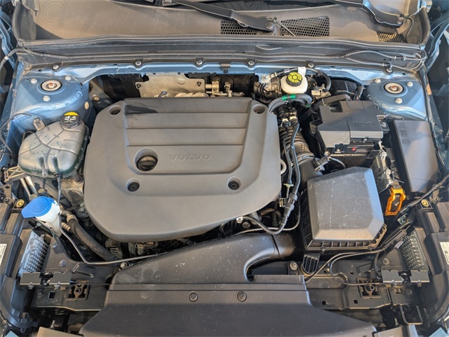 2023 Volvo XC40 Ultimate photo 32