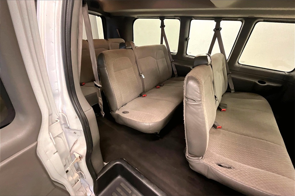 2020 Chevrolet Express 2500 LT photo 20