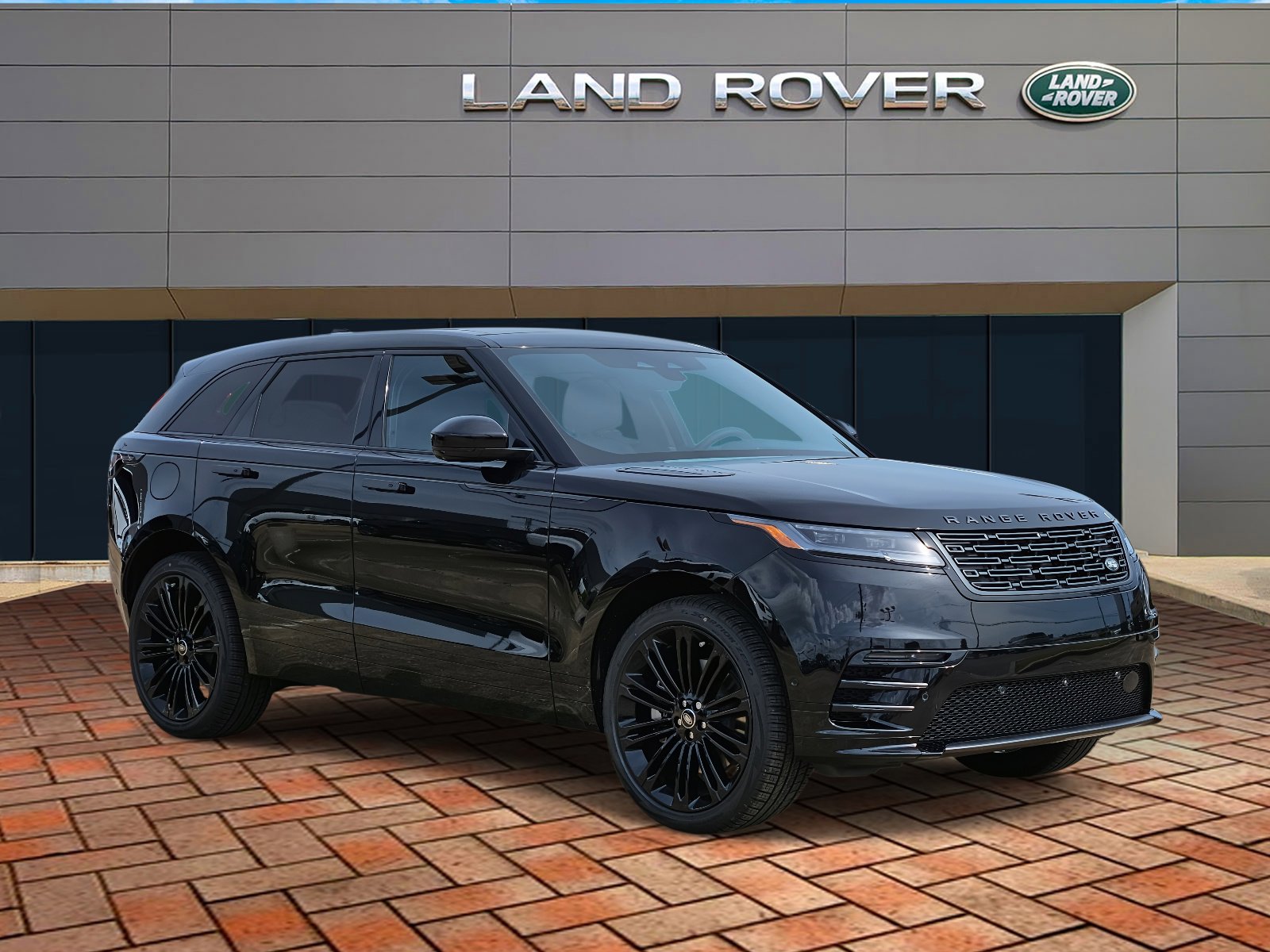 2026 Land Rover Range Rover Velar SE photo 3