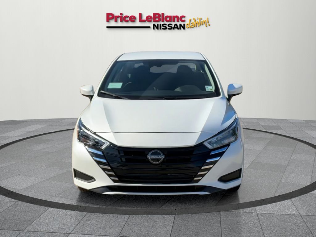 2025 Nissan Versa SV photo 2