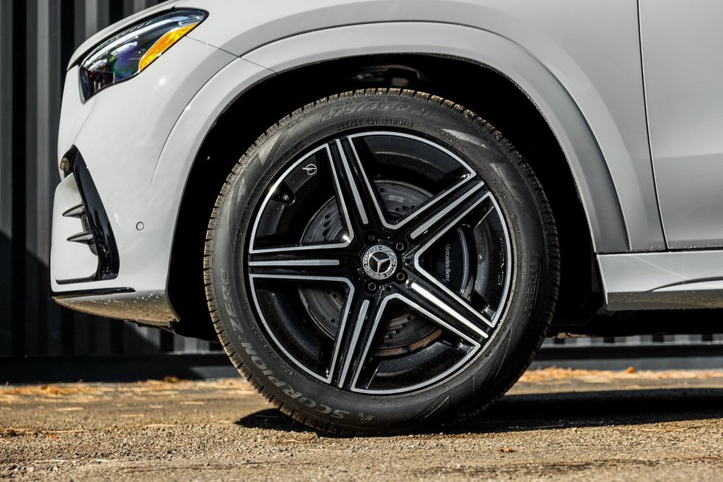 2026 Mercedes Benz GLE 450 4MATIC photo 3