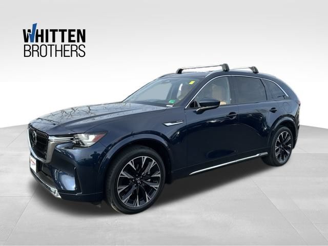 2025 Mazda CX-90 Premium Plus Package's photo