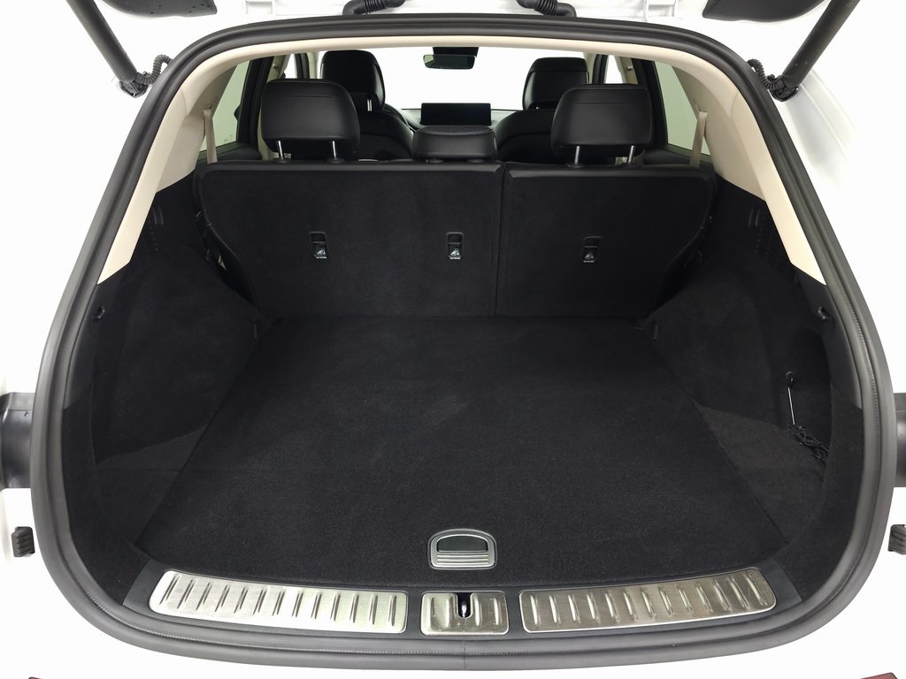 2024 Genesis Electrified GV70 Advanced photo 8