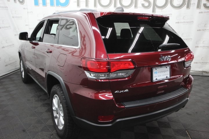 2021 Jeep Grand Cherokee Laredo X photo 3