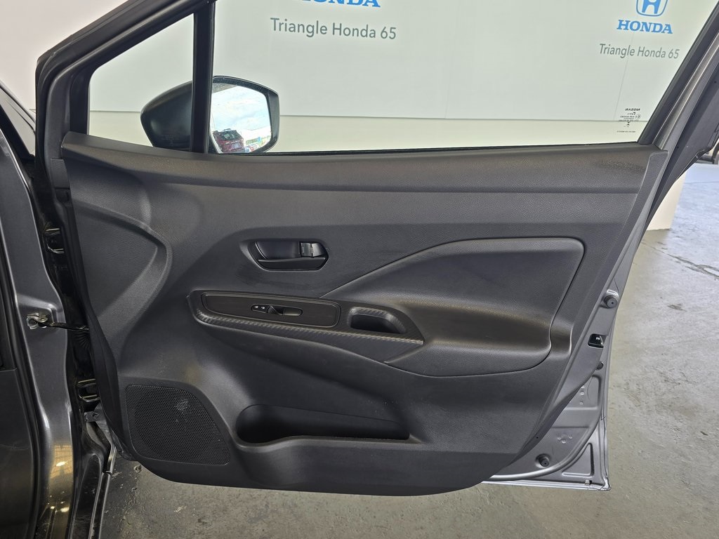 2023 Nissan Versa S photo 10
