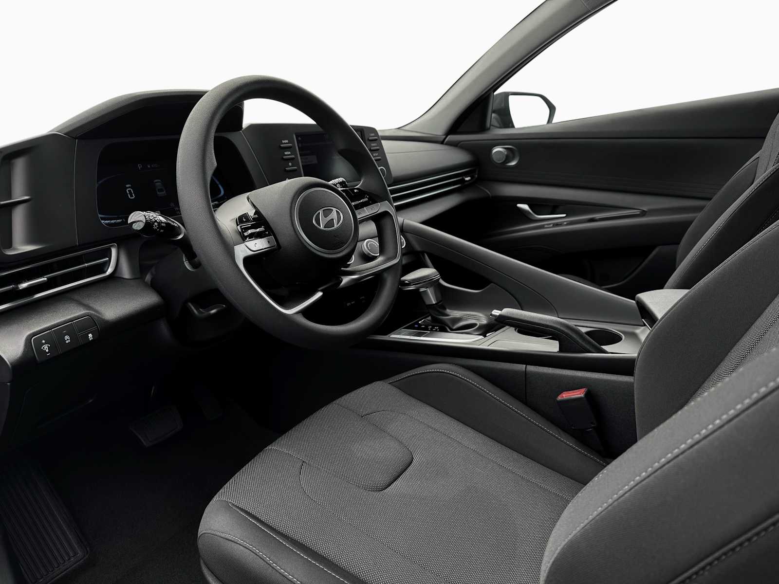 2025 Hyundai Elantra SE photo 14