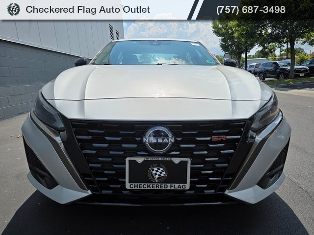 2023 Nissan Altima 2.5 SR photo 12
