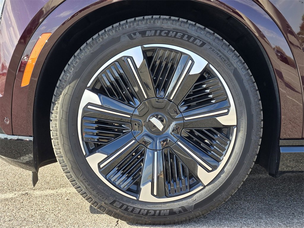2025 Cadillac Escalade IQ Sport photo 13