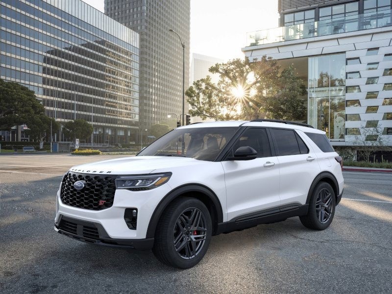 2025 Ford Explorer ST photo 2