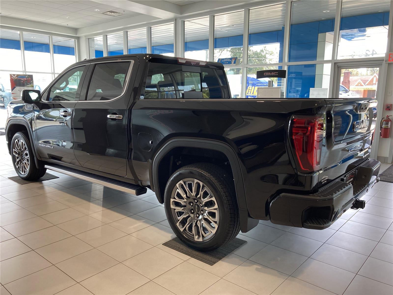 2026 Gmc Sierra 1500 Denali Ultimate photo 6