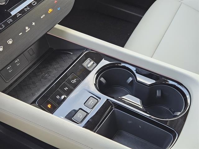 2025 Nissan Murano SL photo 14