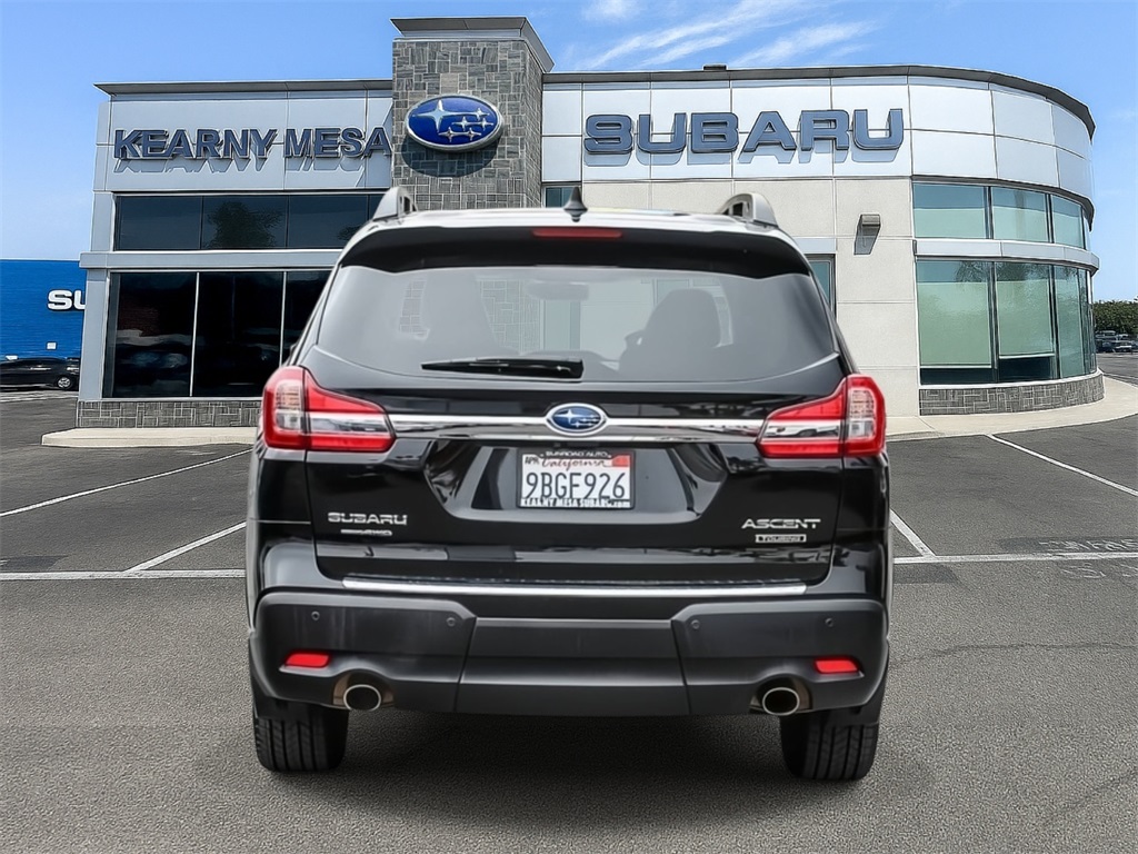 2022 Subaru Ascent Touring photo 3