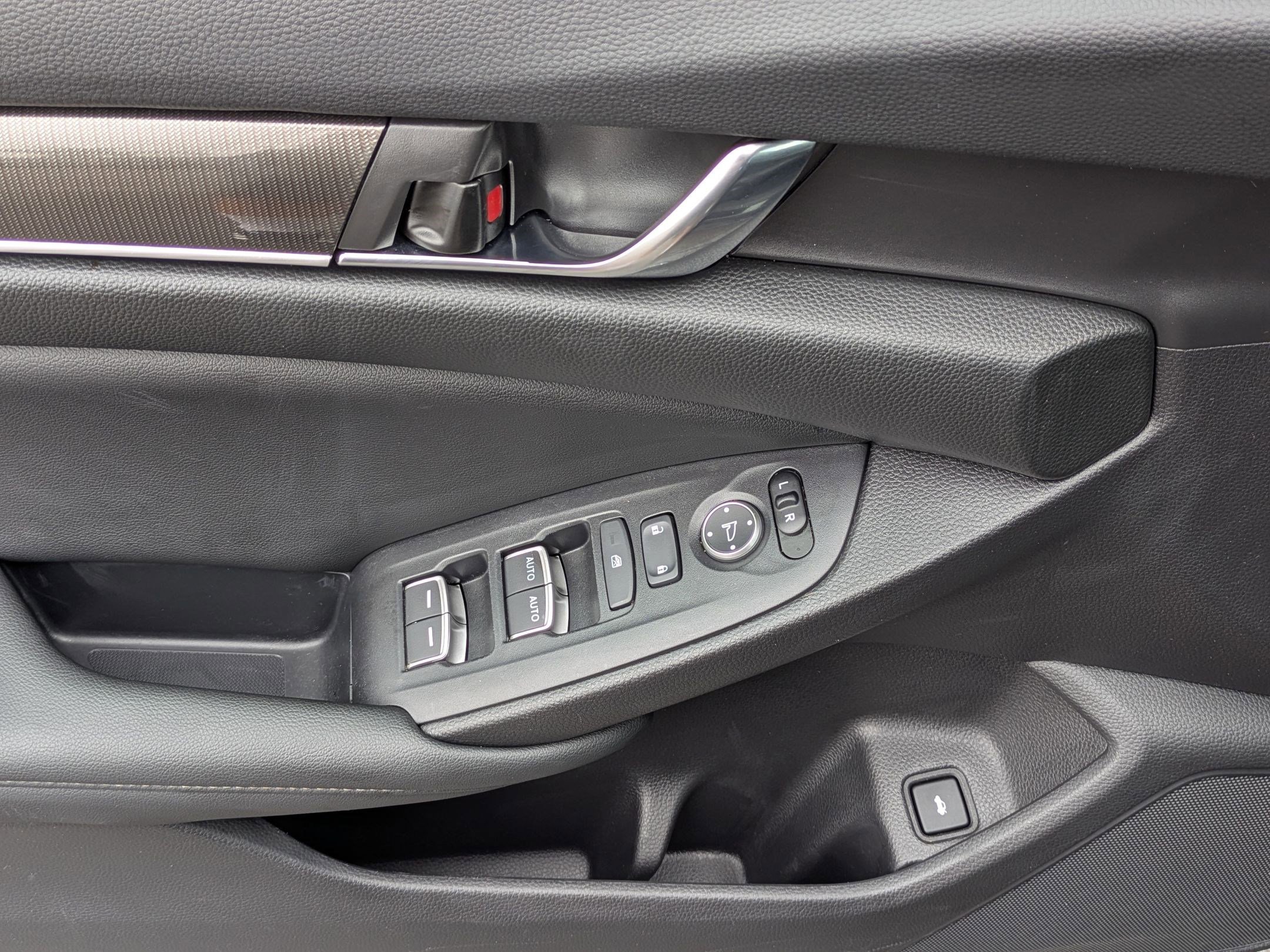 2022 Honda Accord 1.5T Sport photo 2