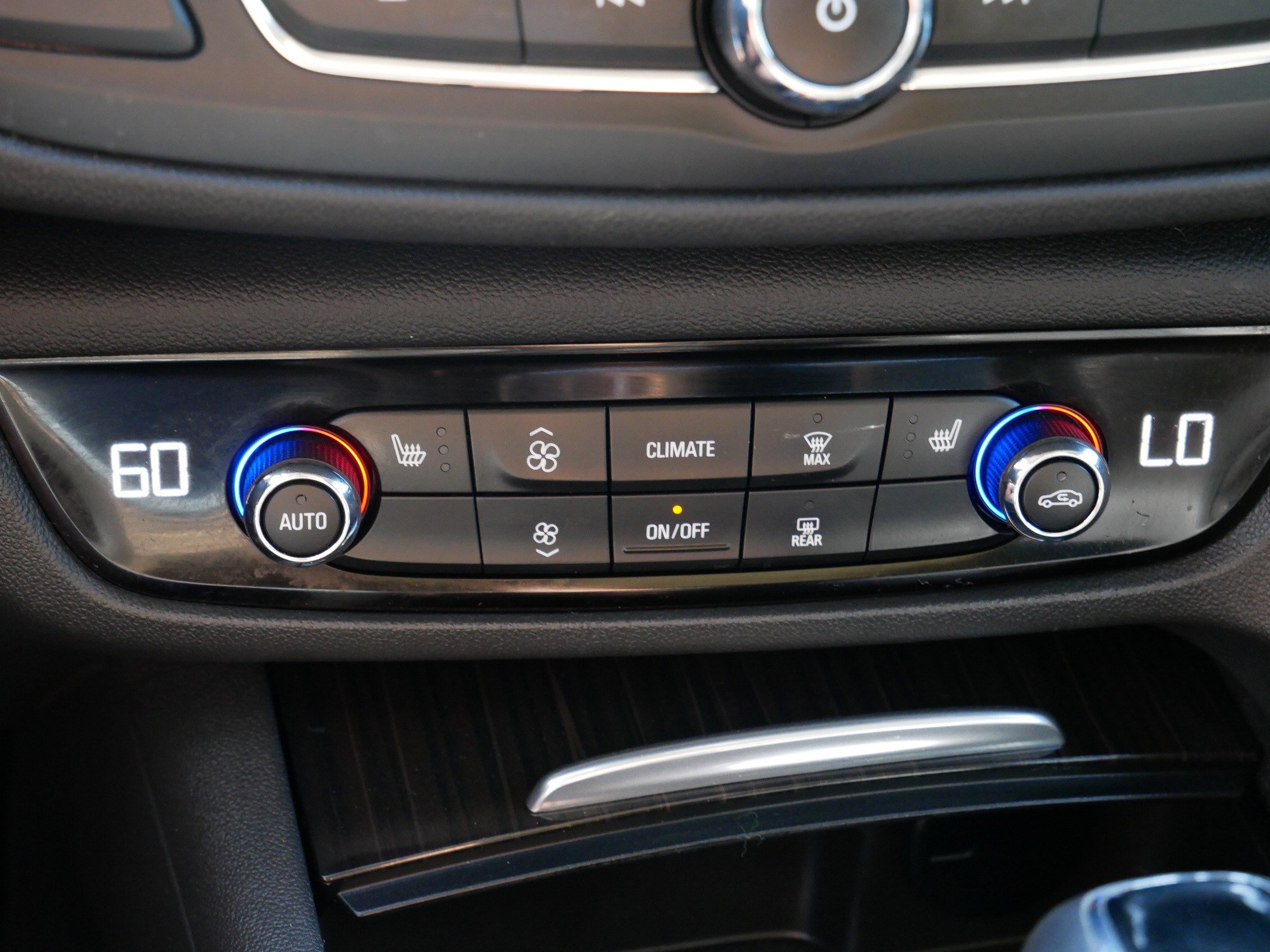 2019 Buick Regal TourX Essence photo 21