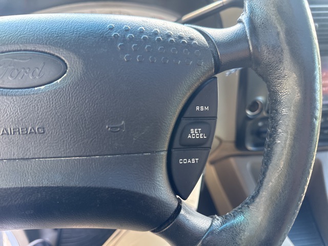 2005 Ford Explorer Sport Trac XLT photo 19