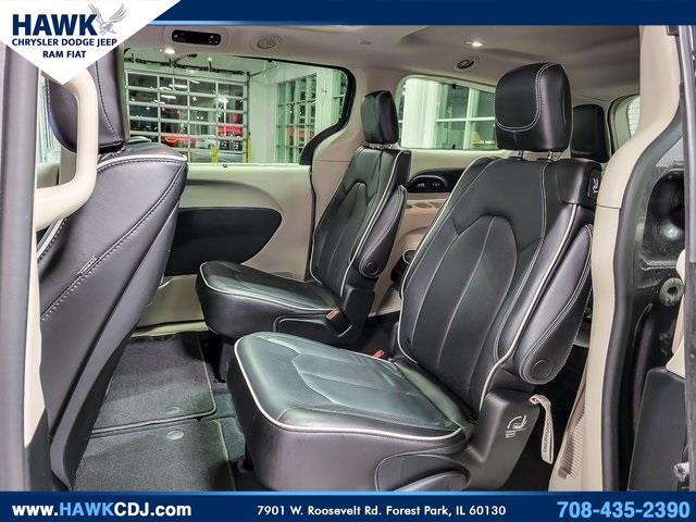 2023 CHRYSLER PACIFICA - Image 11