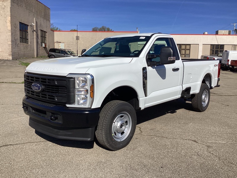 2025 Ford F-350 photo 3