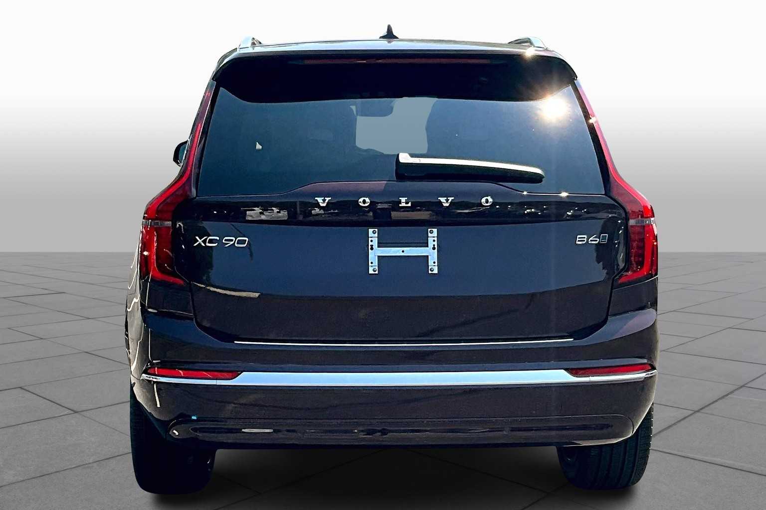 2026 Volvo XC90 Plus photo 4