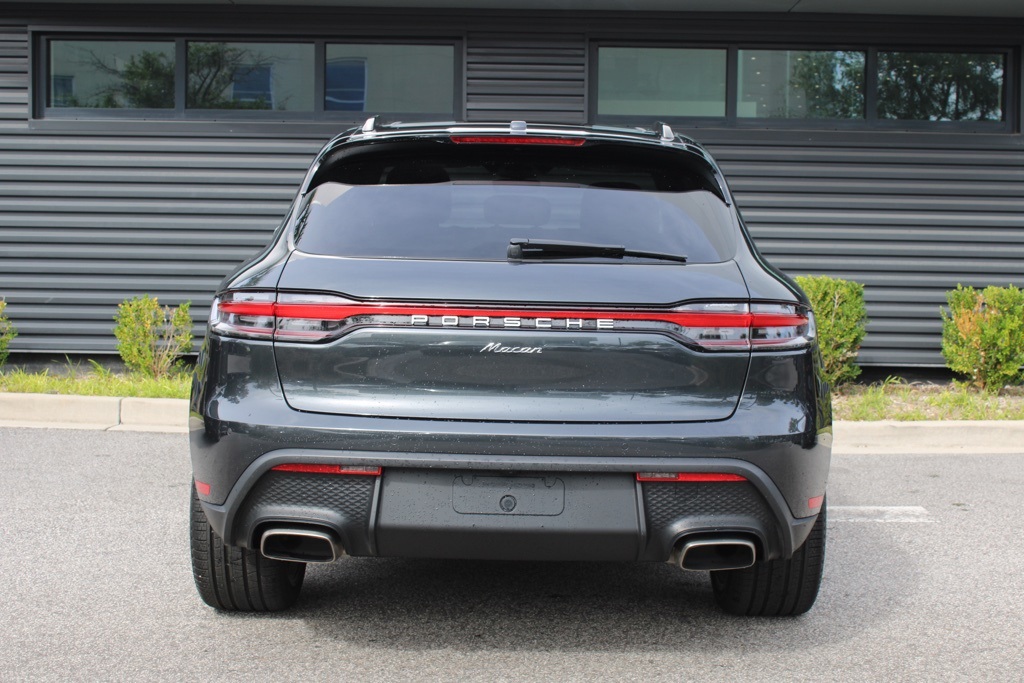 2025 Porsche Macan Base photo 6