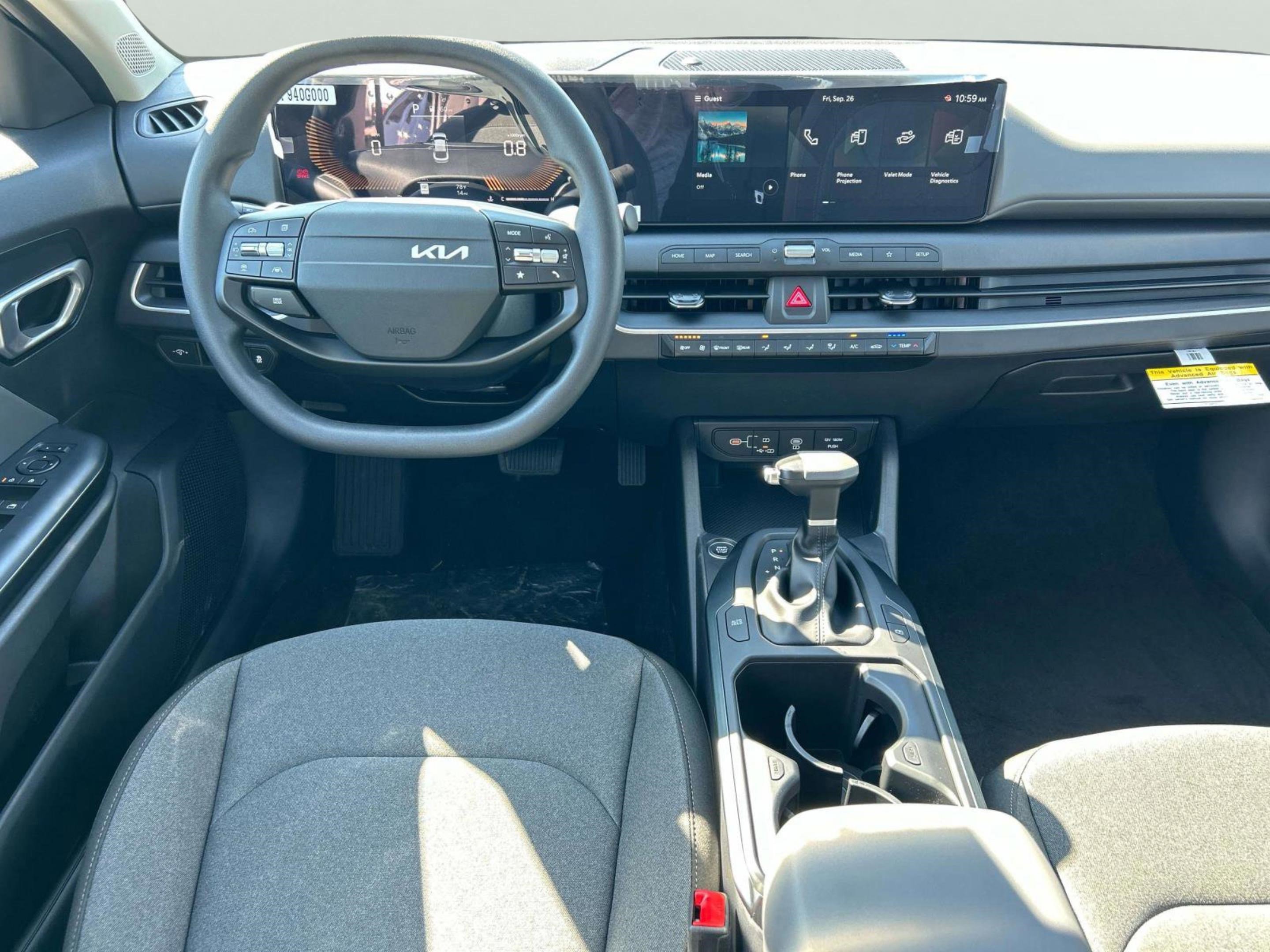 2025 Kia K4 LXS photo 11