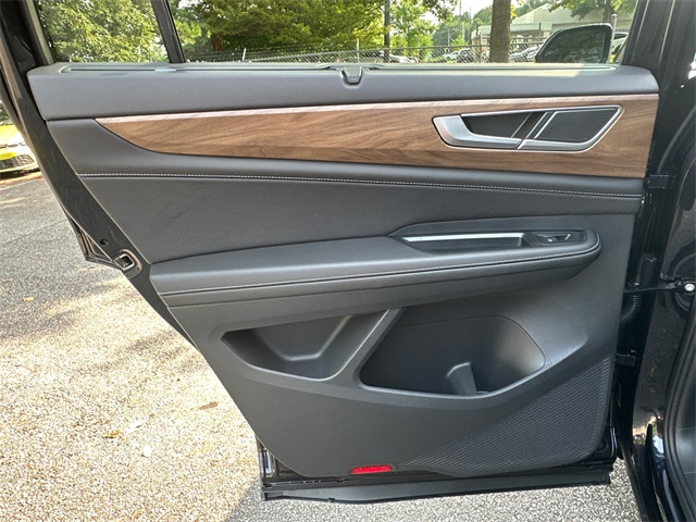 2026 Volkswagen Atlas SE Technology photo 21