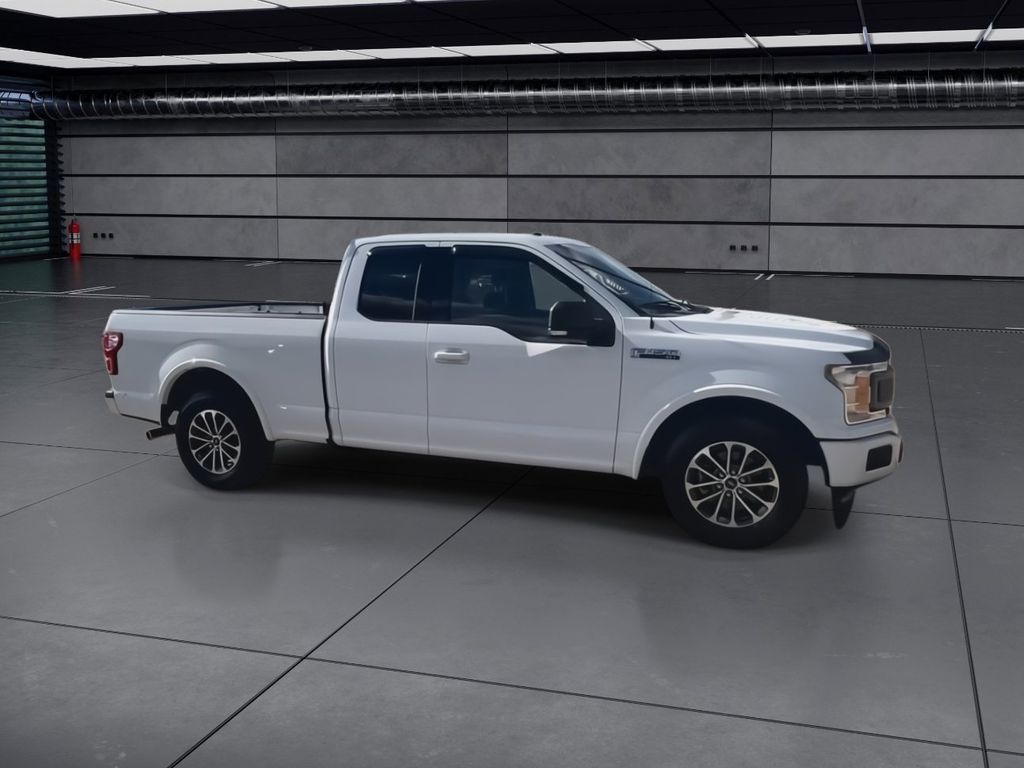 2018 Ford F-150 XLT photo 2