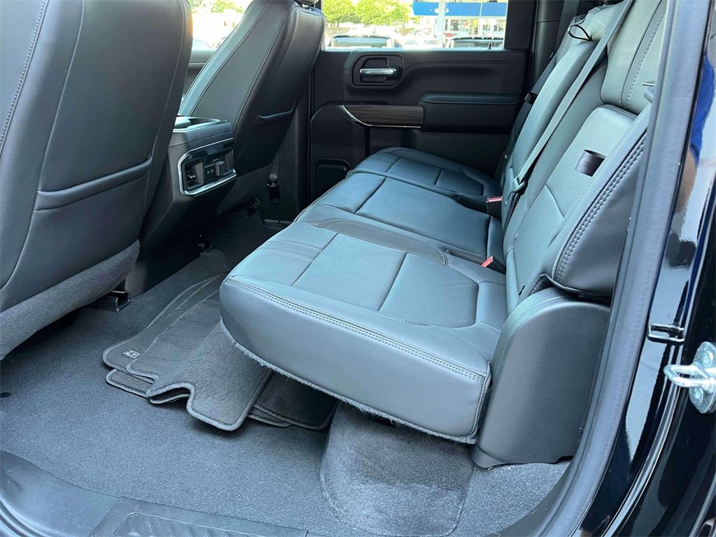2022 Chevrolet Silverado 2500HD High Country photo 16