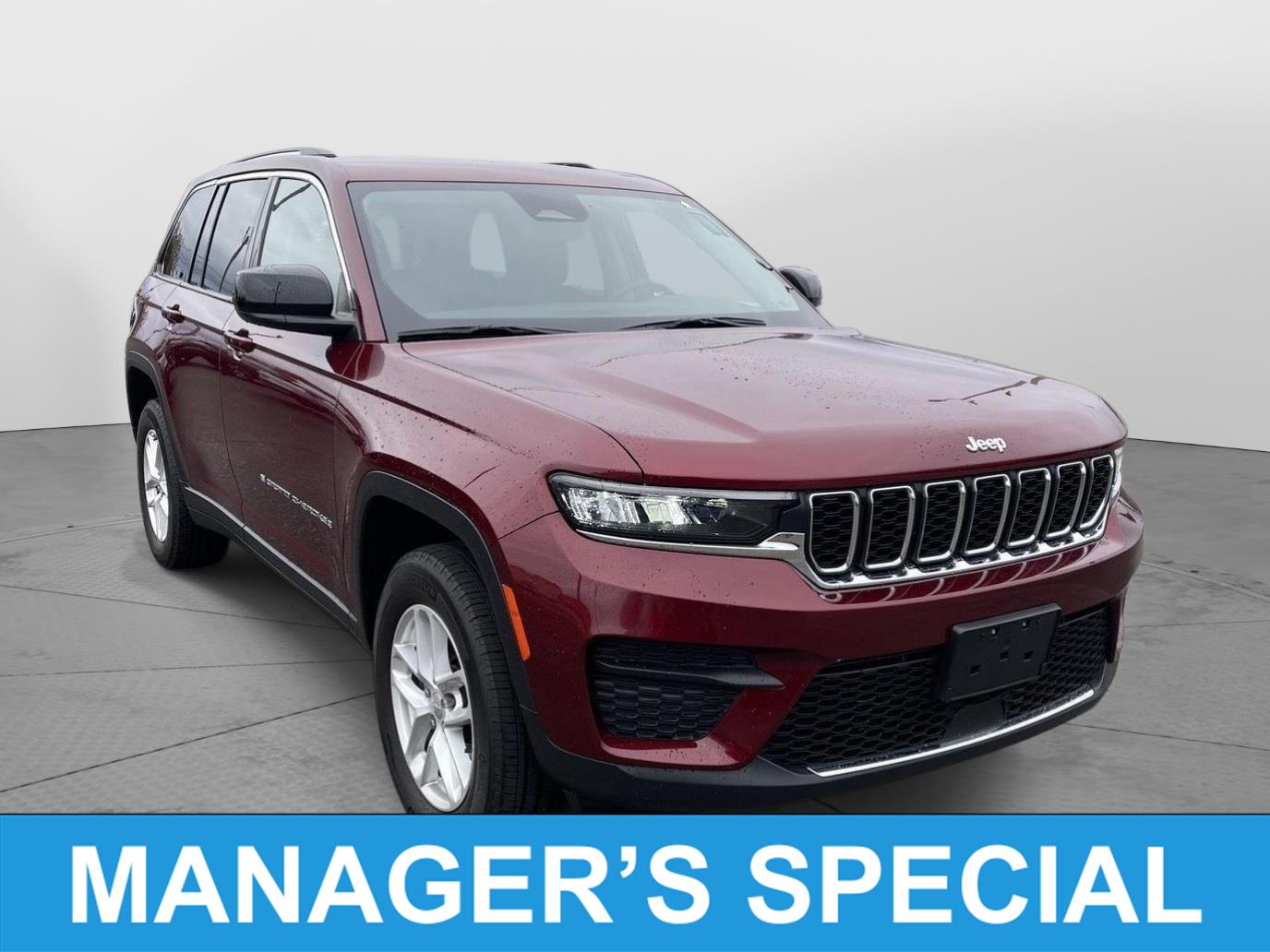 2023 Jeep Grand Cherokee Laredo's photo