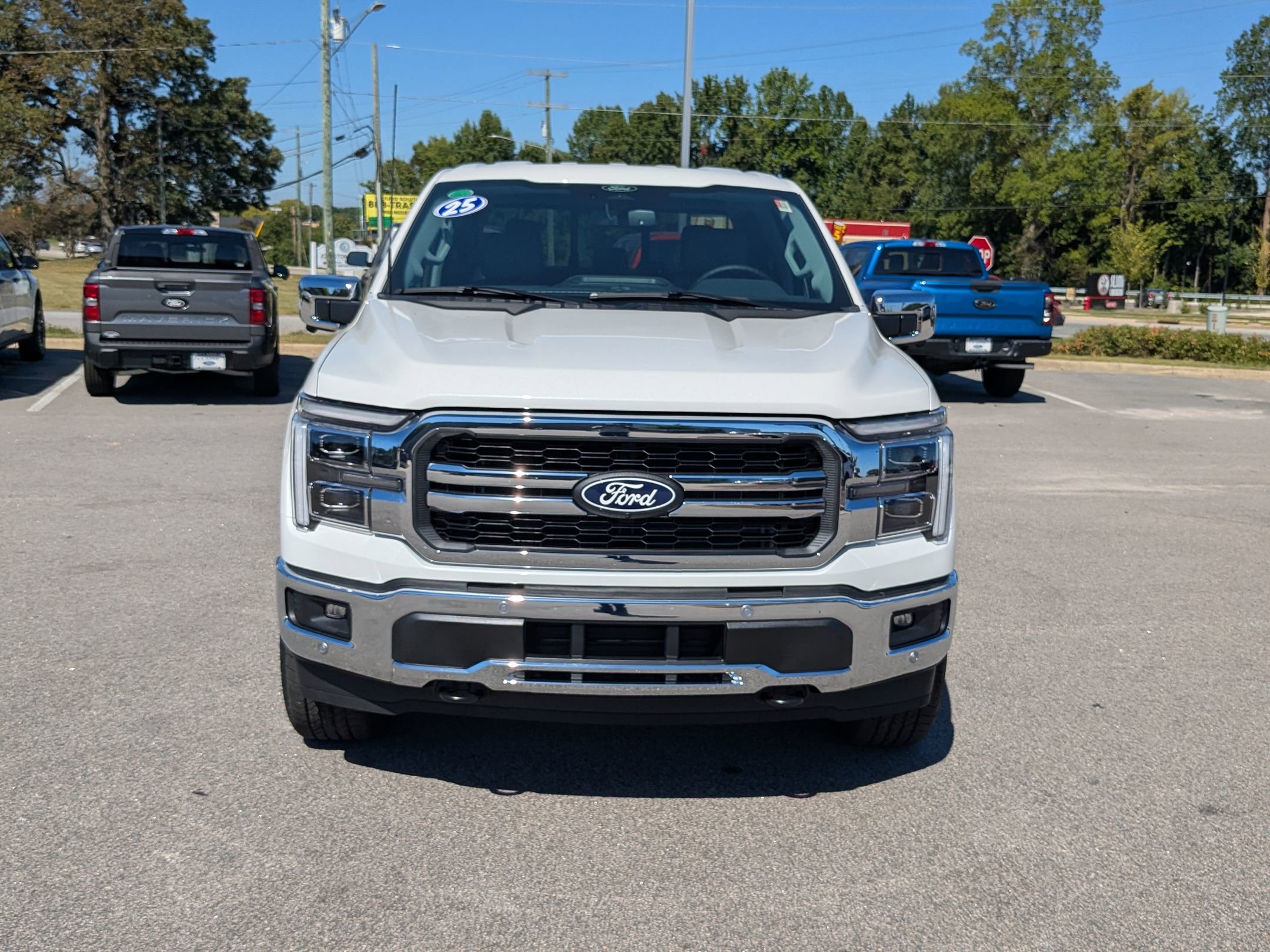 2025 Ford F-150 Lariat photo 4