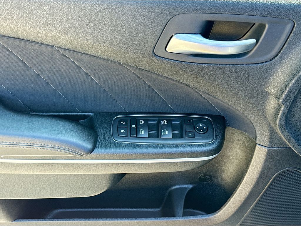 2023 Dodge Charger GT photo 17