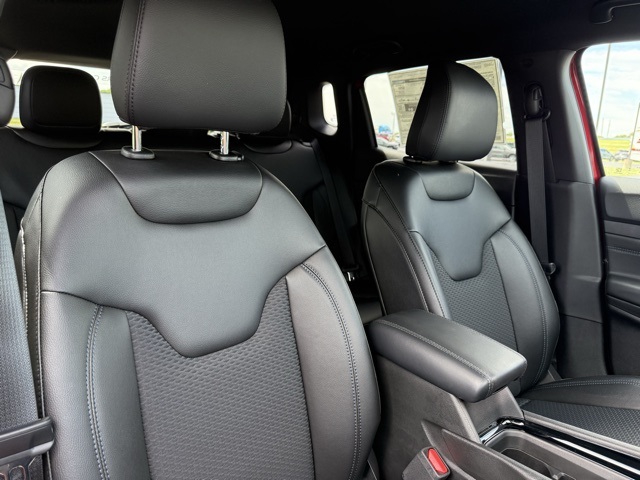 2025 Jeep Compass Latitude photo 9