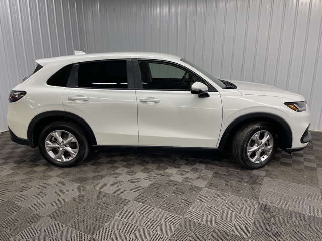 2023 Honda HR-V LX photo 3