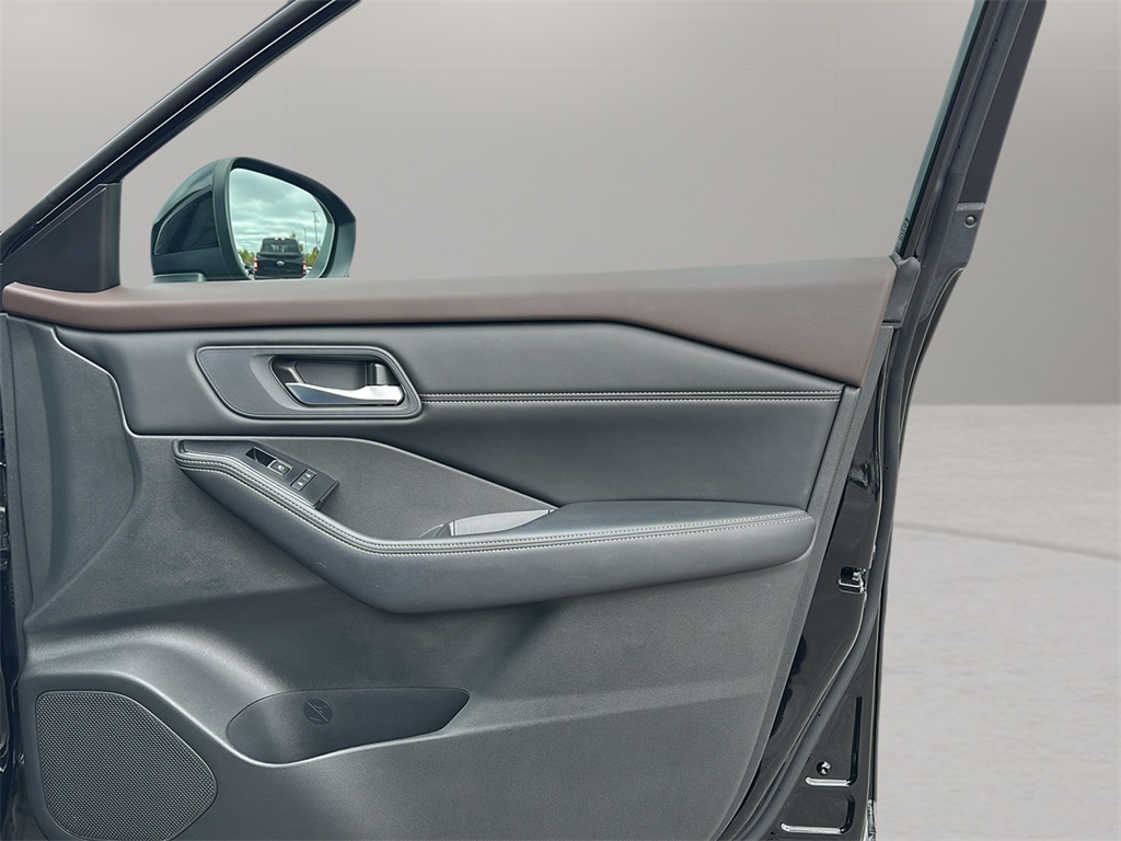 2023 Nissan Rogue SL photo 27