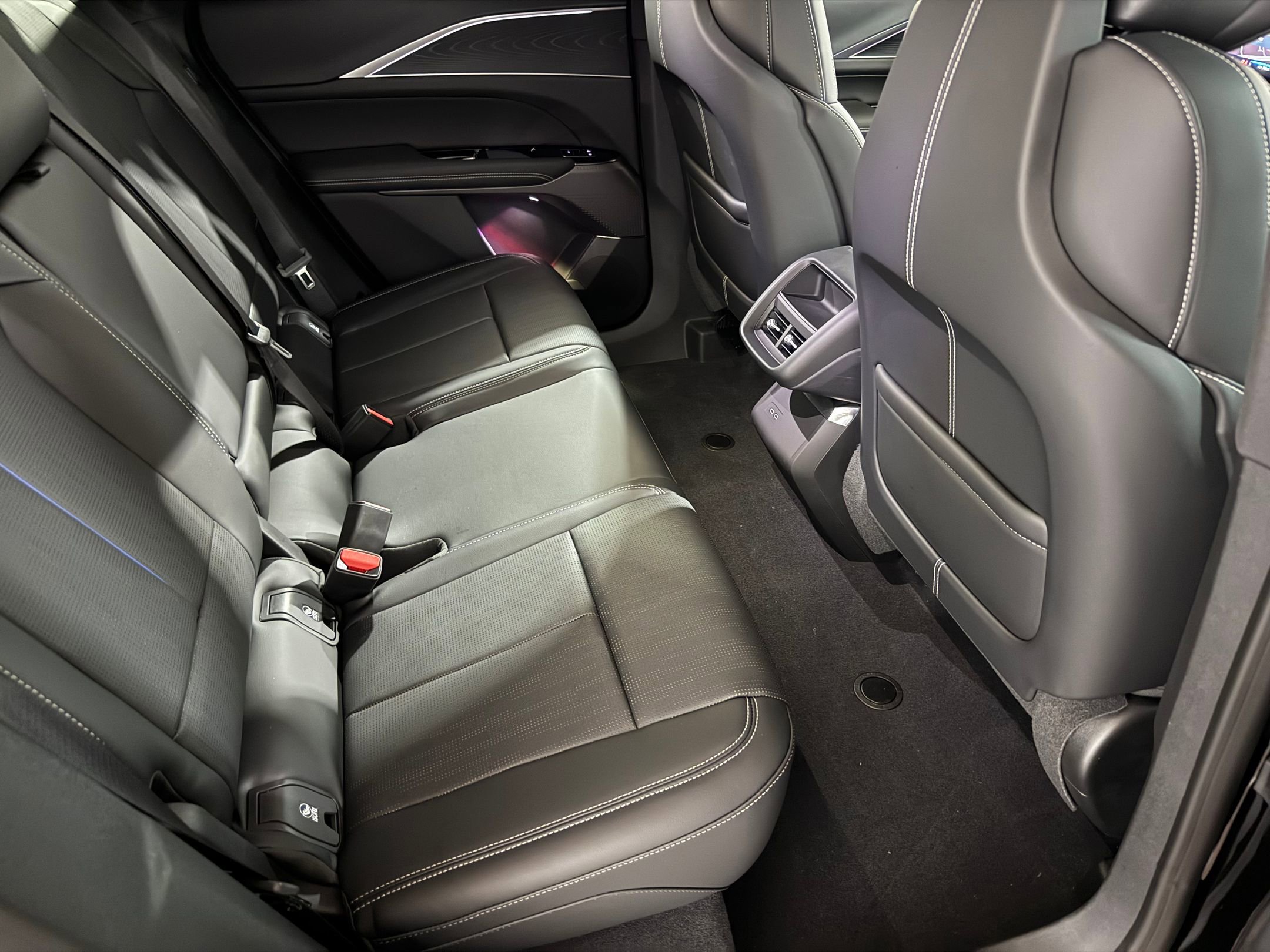 2026 Cadillac Lyriq Sport photo 32