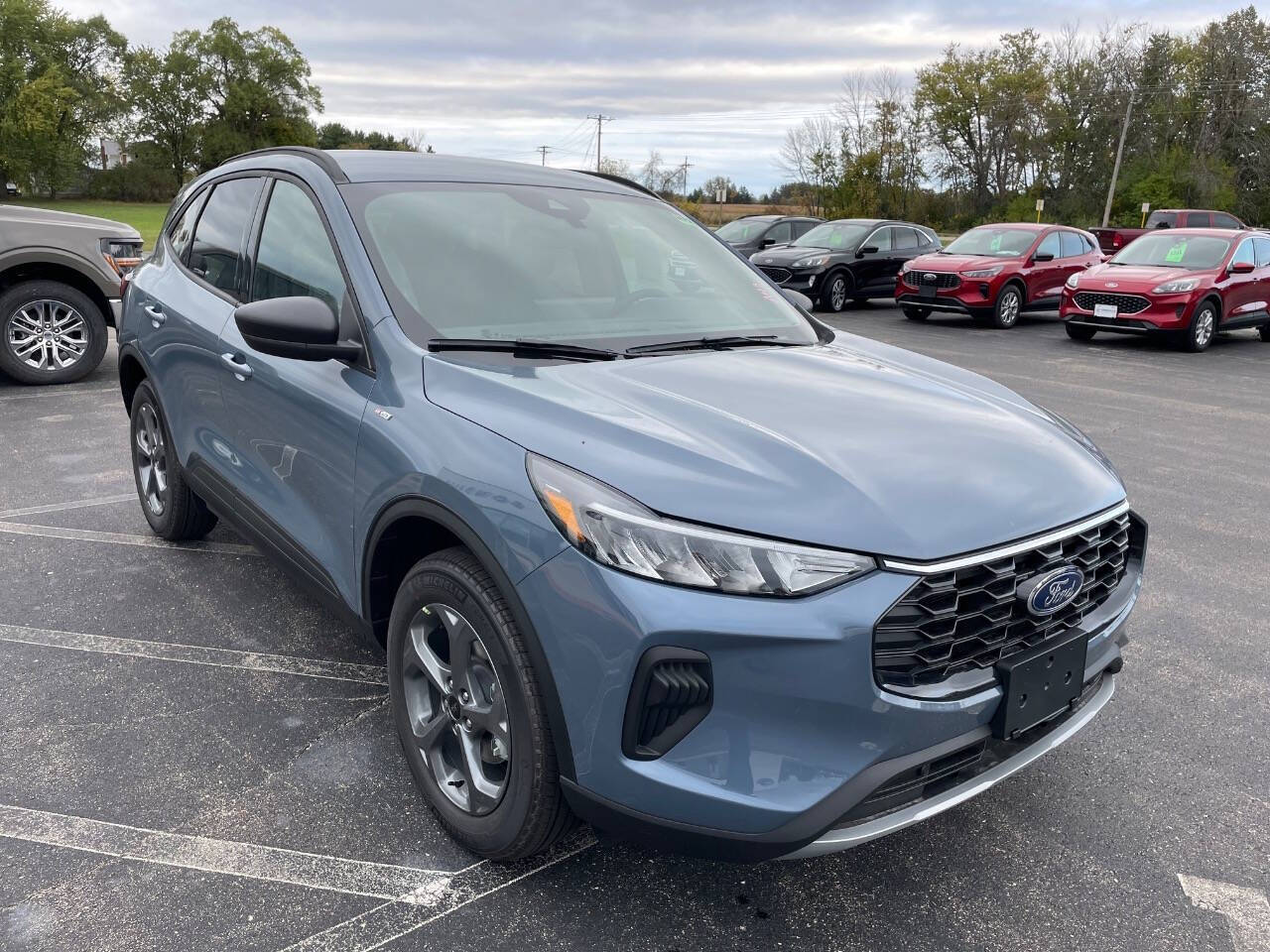 2026 Ford Escape ST-Line photo 2