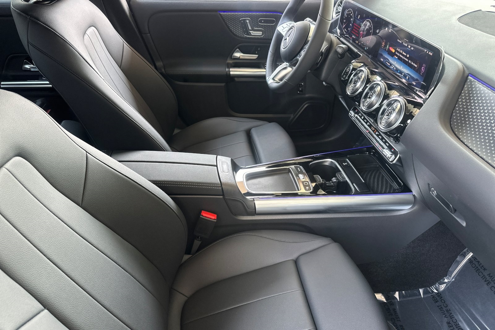 2025 Mercedes Benz GLA 250 4MATIC photo 15