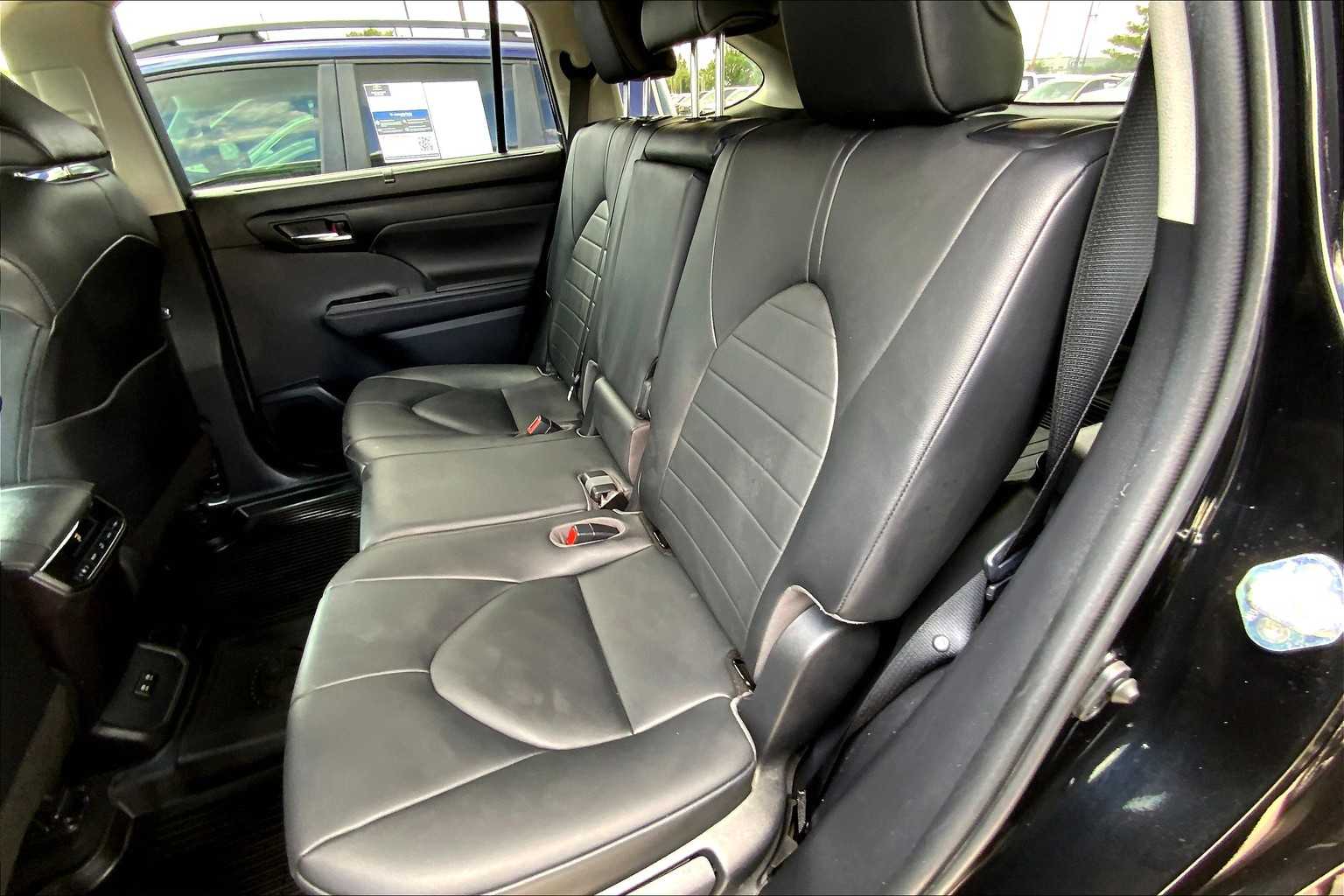 2020 Toyota Highlander Hybrid XLE photo 19