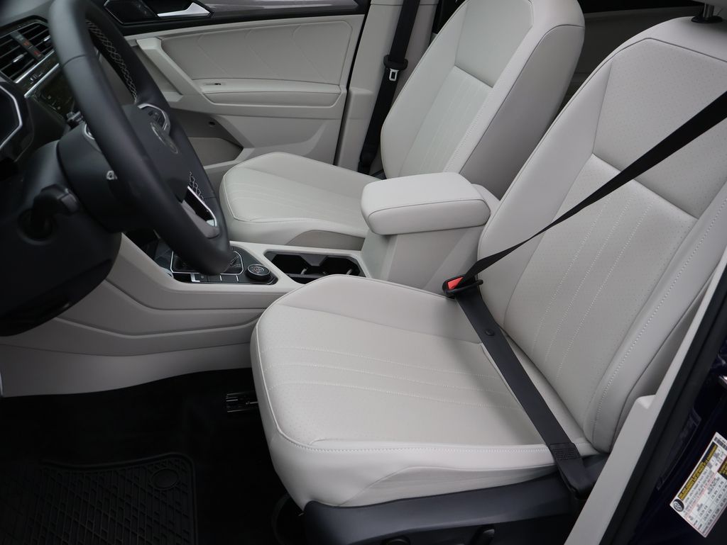 2024 Volkswagen Tiguan SE Wolfsburg Edition photo 32
