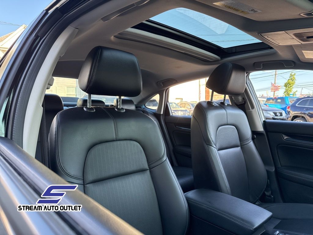 2023 Honda Civic Touring photo 10