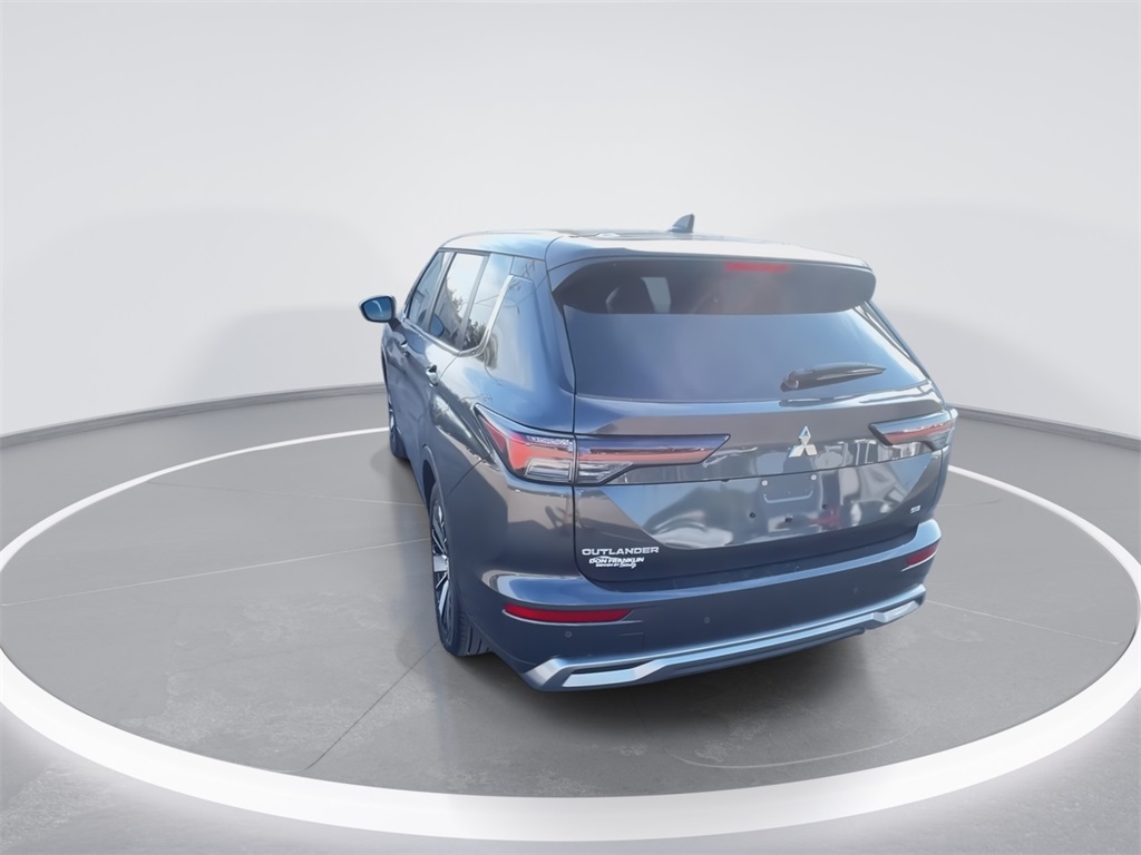 2025 Mitsubishi Outlander SE photo 7