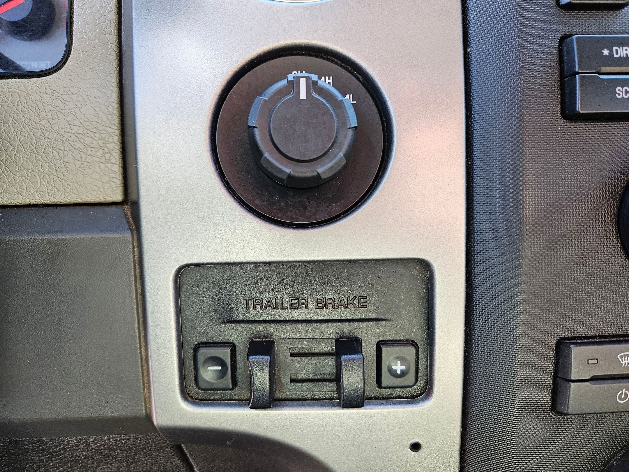 2010 Ford F-150 XLT photo 17